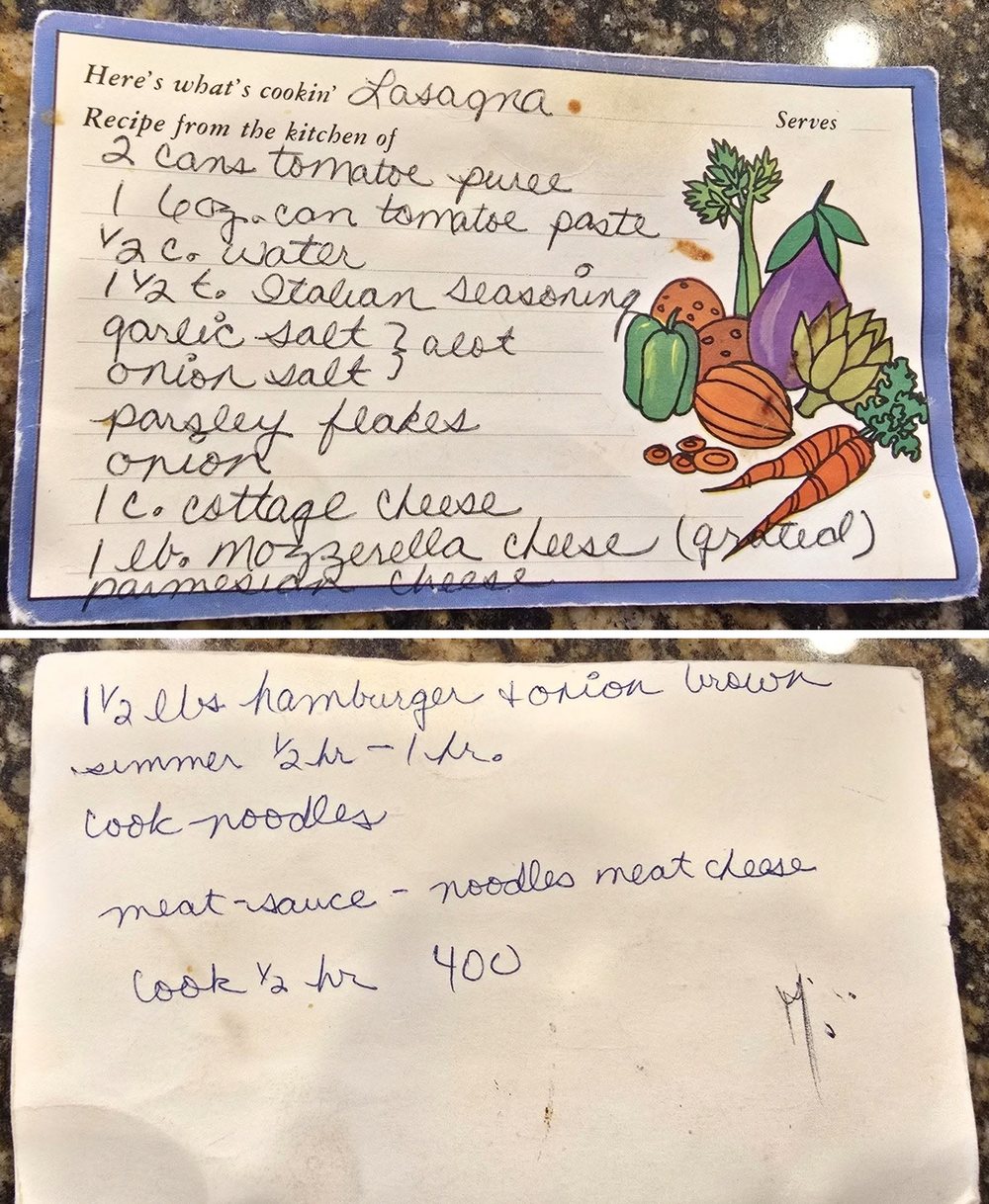 Both sides of a handwritten Lasagna card: the ingredients on the front, the meat and the method on the back